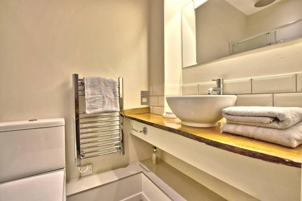 The Snug At Ruston, Cosy Dog Friendly Cottage Wykeham